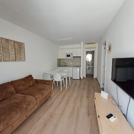 Homeforguest Apartamento Con Terraza Y Piscina En Corralejo Exterior foto