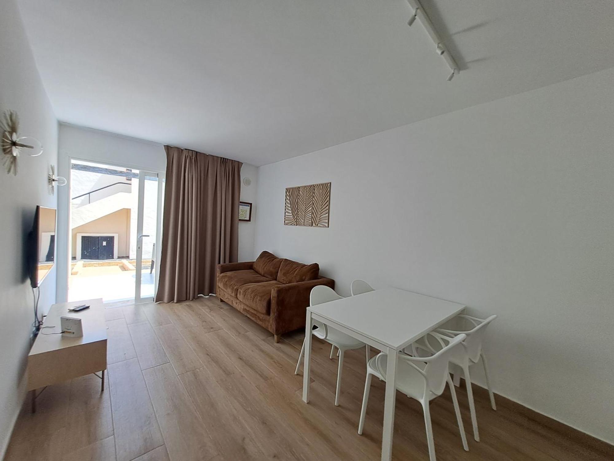 Homeforguest Apartamento Con Terraza Y Piscina En Corralejo Exterior foto
